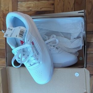 Reebok, sz 6, white